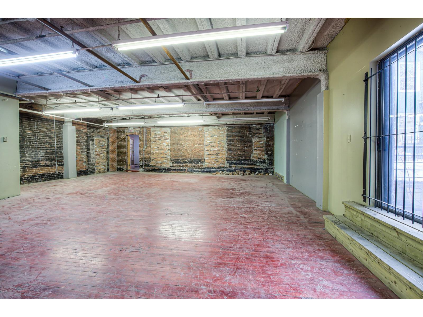 2023-2025 Boul. St-laurent Property Photo 19