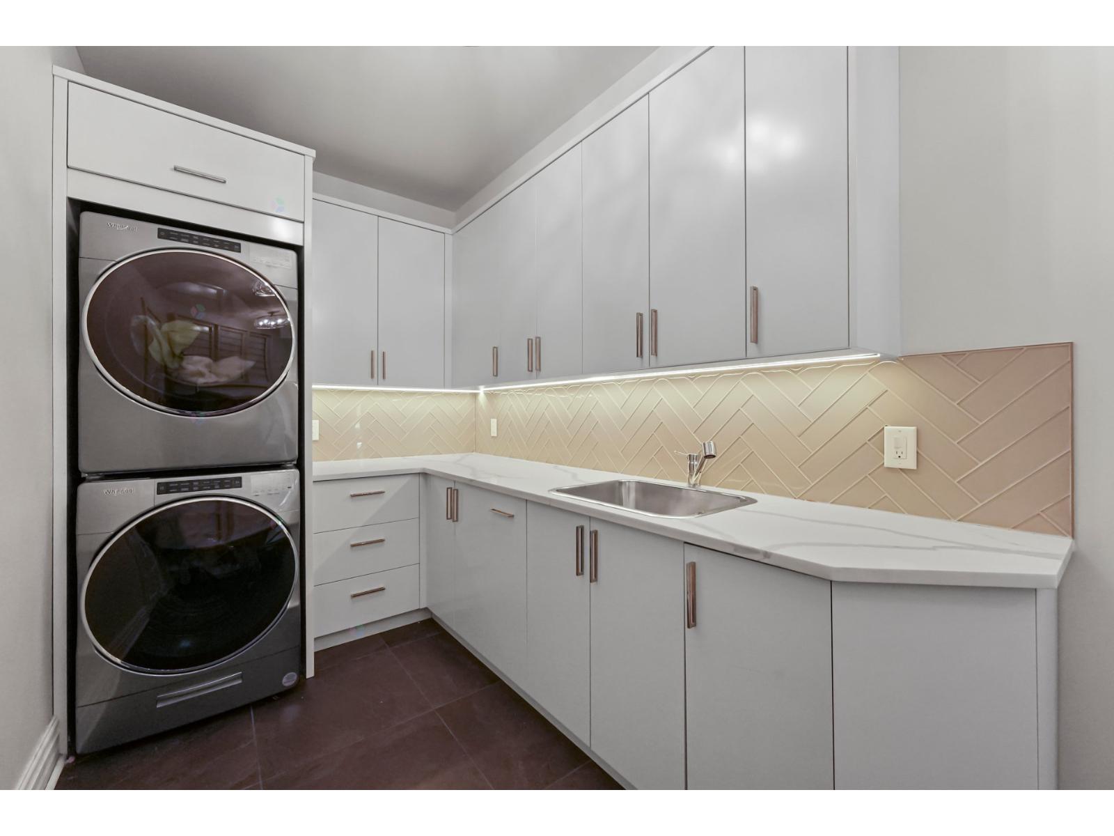 258 Rue Einstein Property Photo 36