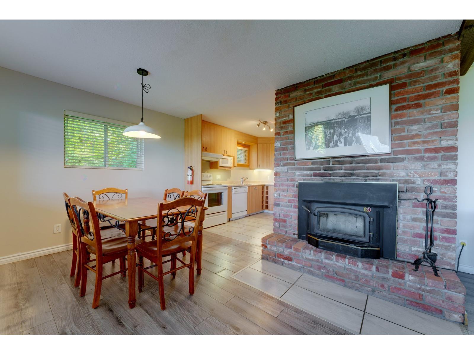 393-395 Rue Maple Property Photo 5