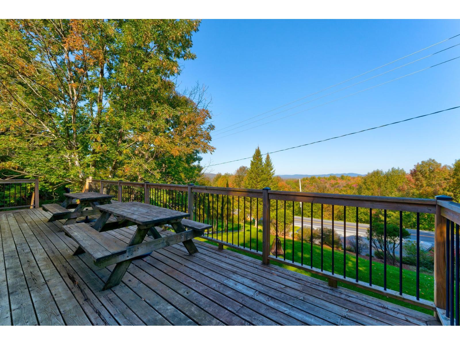 393-395 Rue Maple Property Photo 30