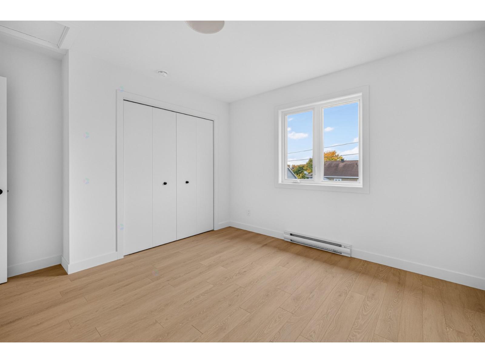 1236 Av. Lambert Property Photo 22