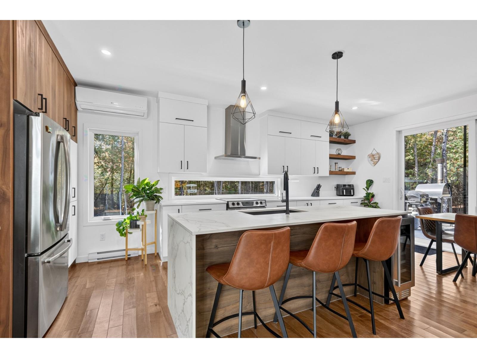 4572 Boul. Pontbriand Property Photo 12