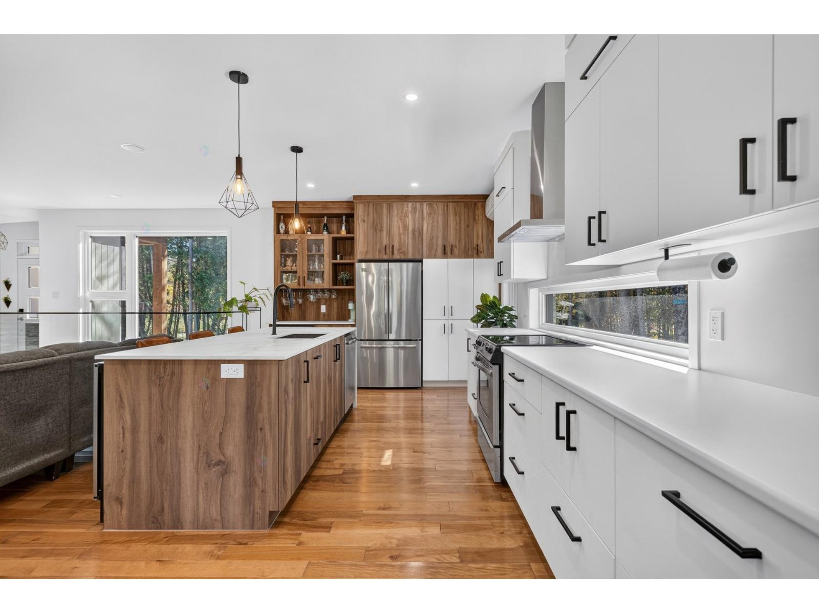 4572 Boul. Pontbriand Property Photo 14
