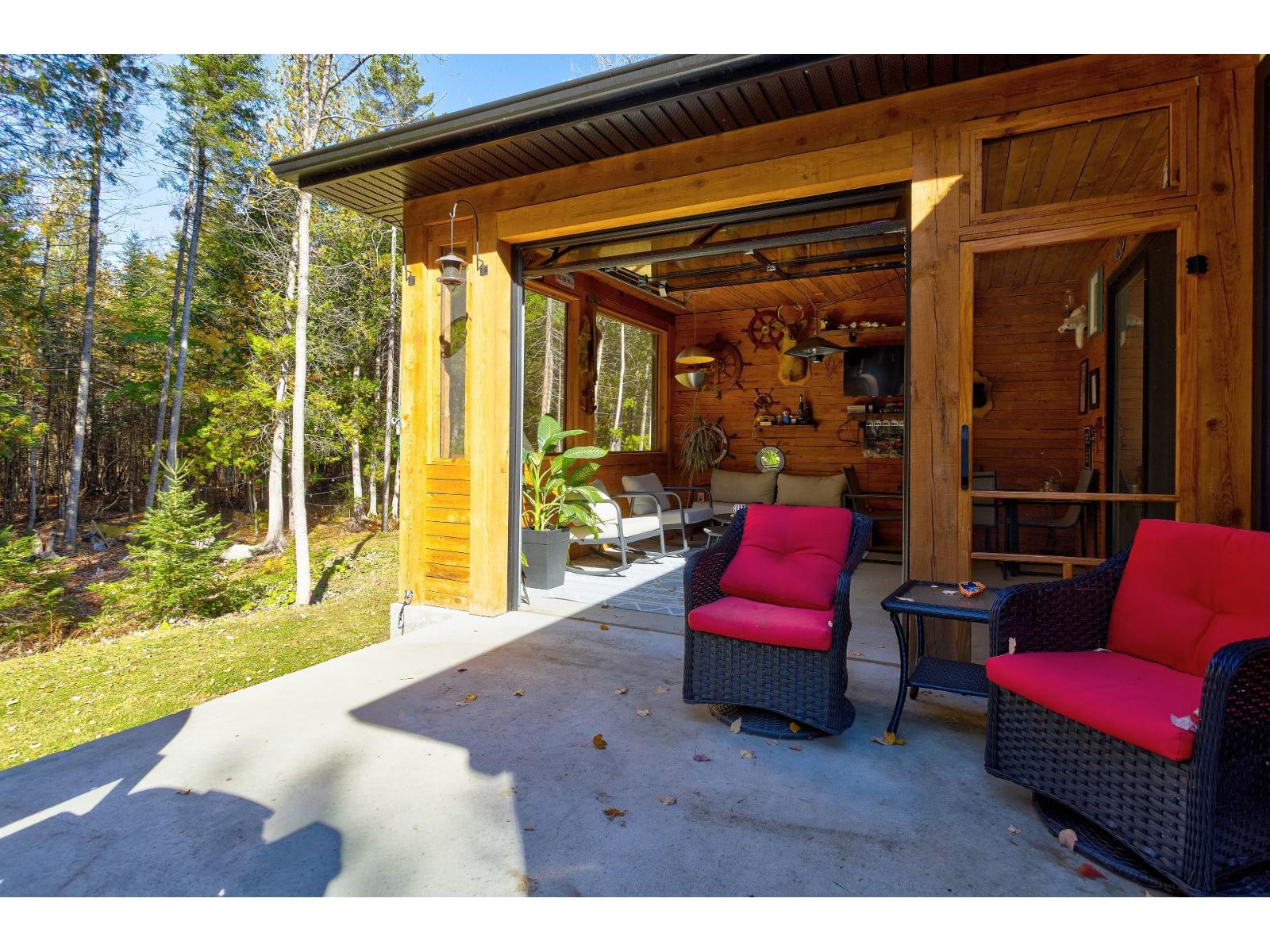 4572 Boul. Pontbriand Property Photo 38