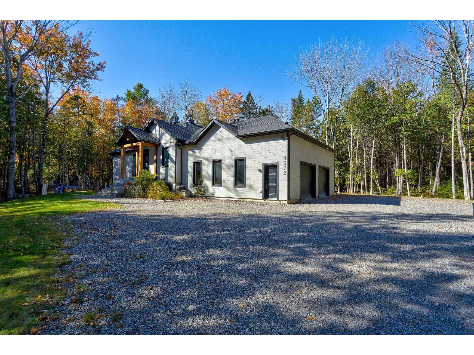4572 Boul. Pontbriand Property Photo 47
