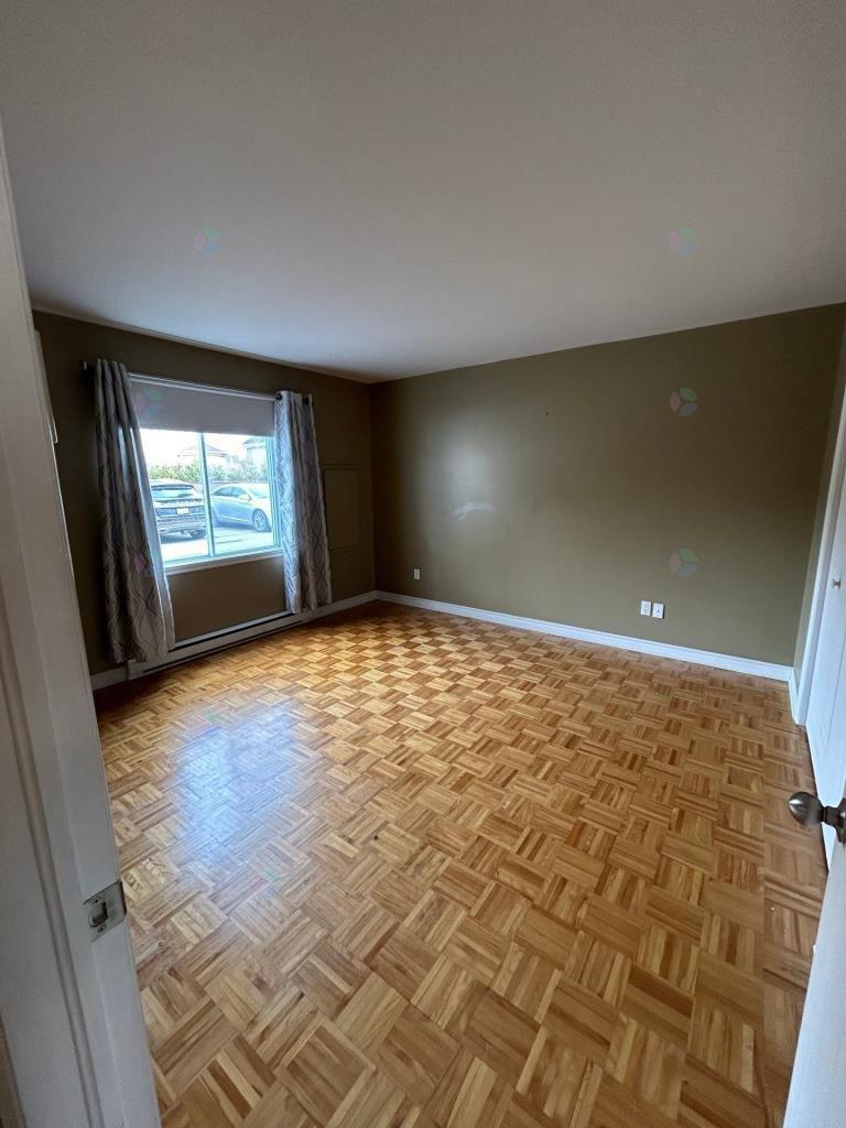 399 Av. De L'étang Property Photo 7
