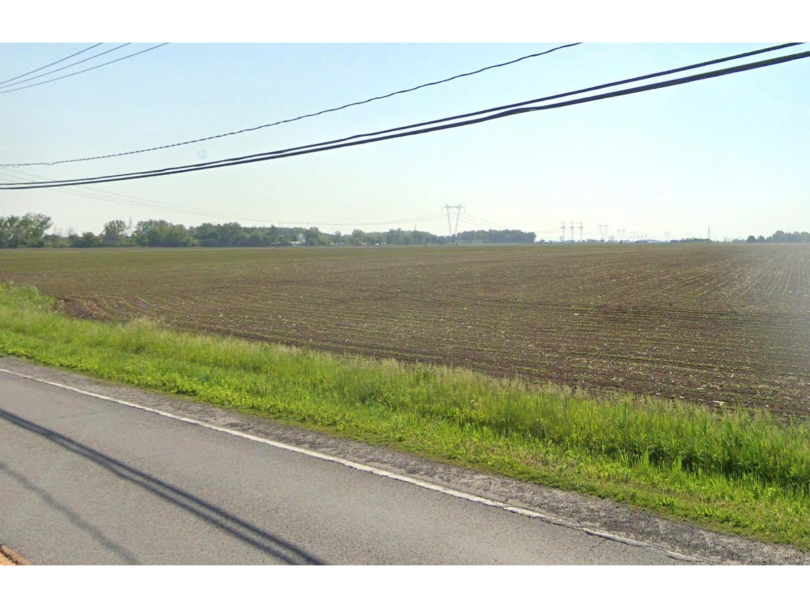 Rg St-régis S. Property Photo 1