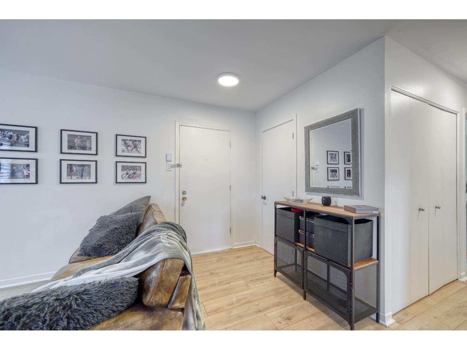 110 Rue Richelieu, #4 Property Photo 4