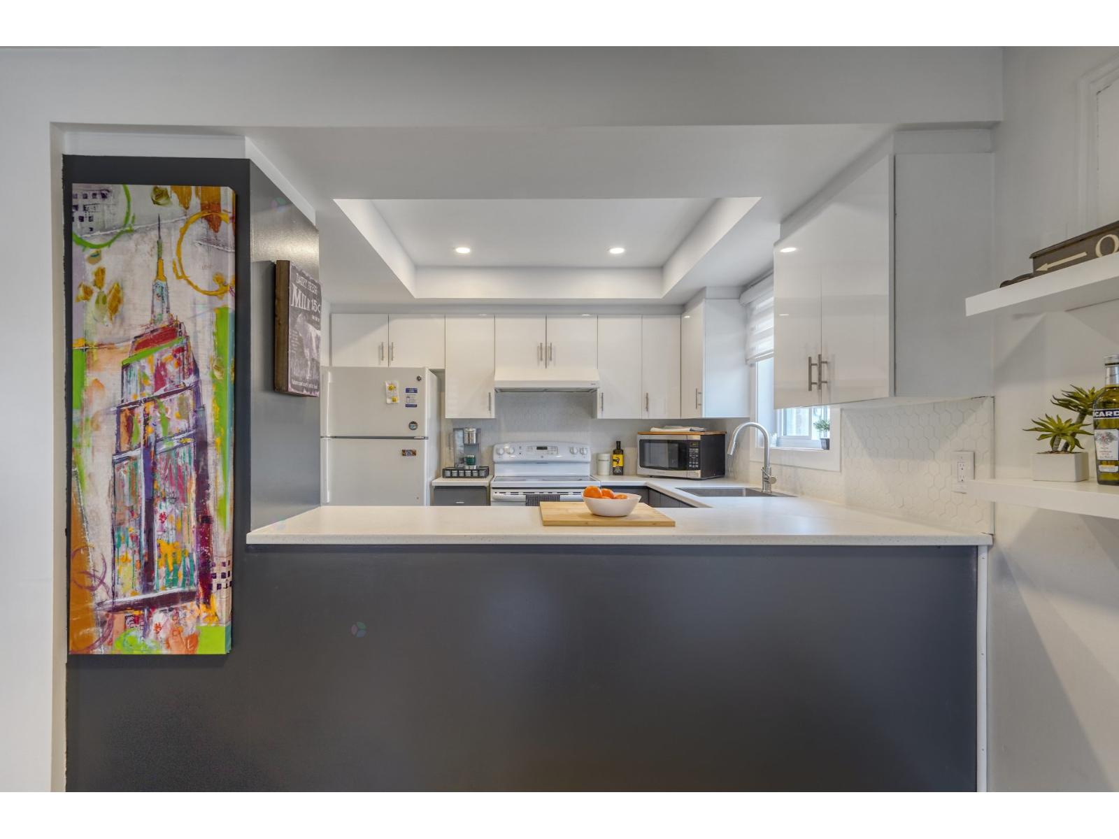 110 Rue Richelieu, #4 Property Photo 10
