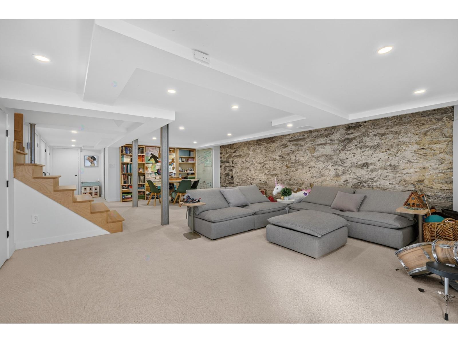 45 Prospect Street Property Photo 37