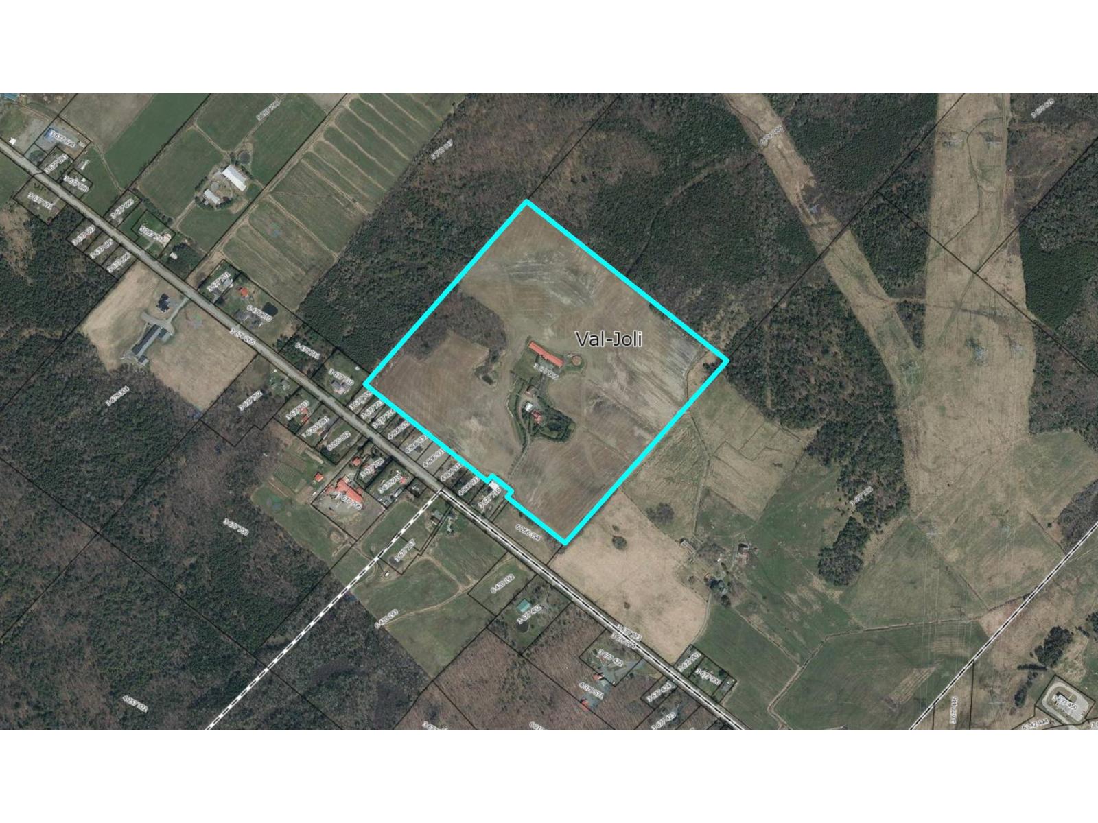 425 11e Rang Property Photo 3