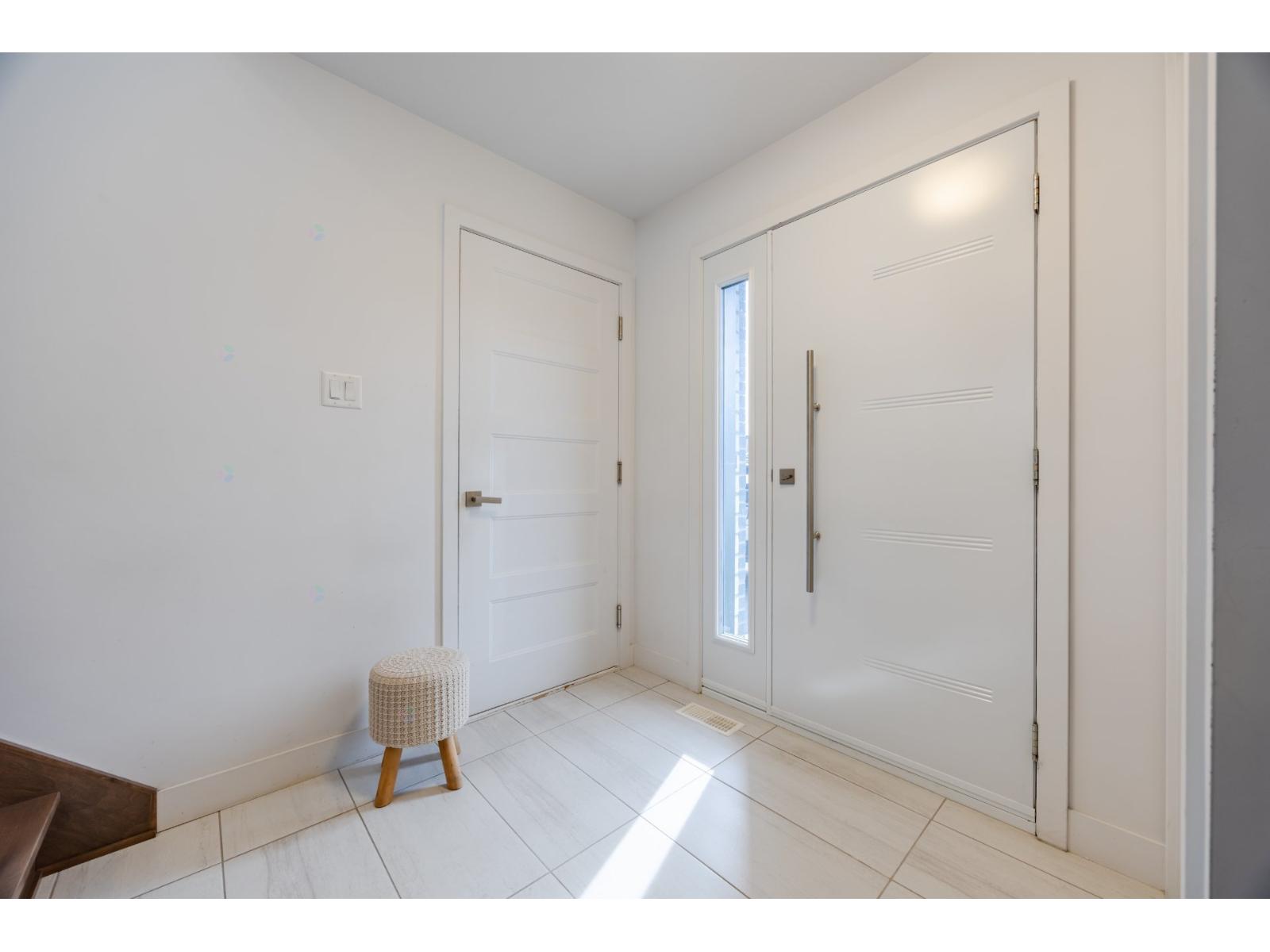 5070 Rue Quevillon Property Photo 2