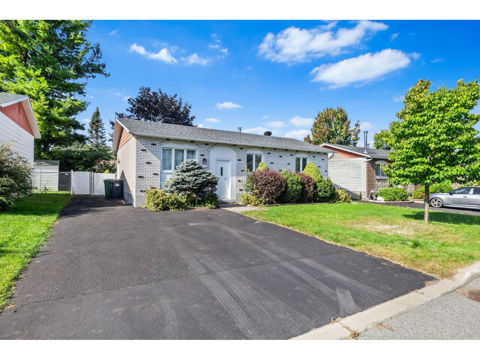 4572 Rue Dugas