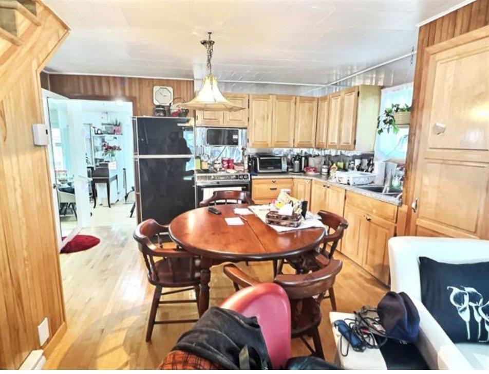 256z Av. D'amours Property Photo 12