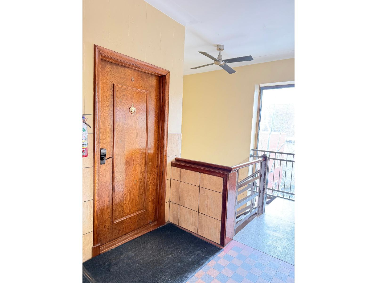1321 Rue De La Visitation, #8 Property Photo 4