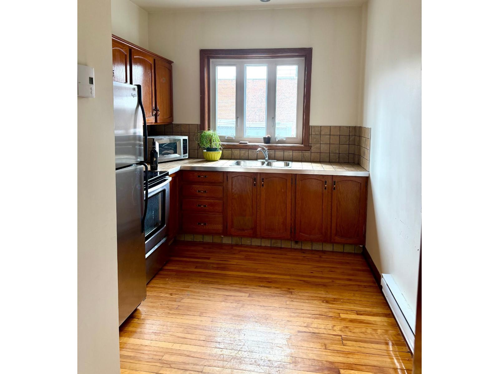 1321 Rue De La Visitation, #8 Property Photo 11