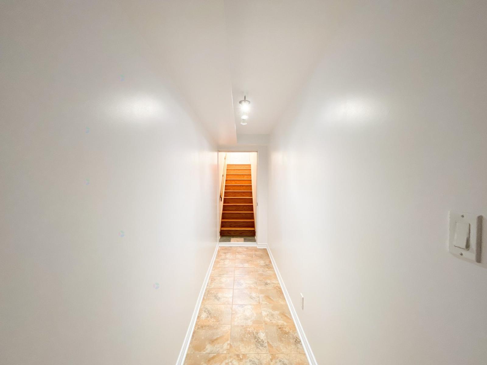 18 Av. Des Faucons Property Photo 3