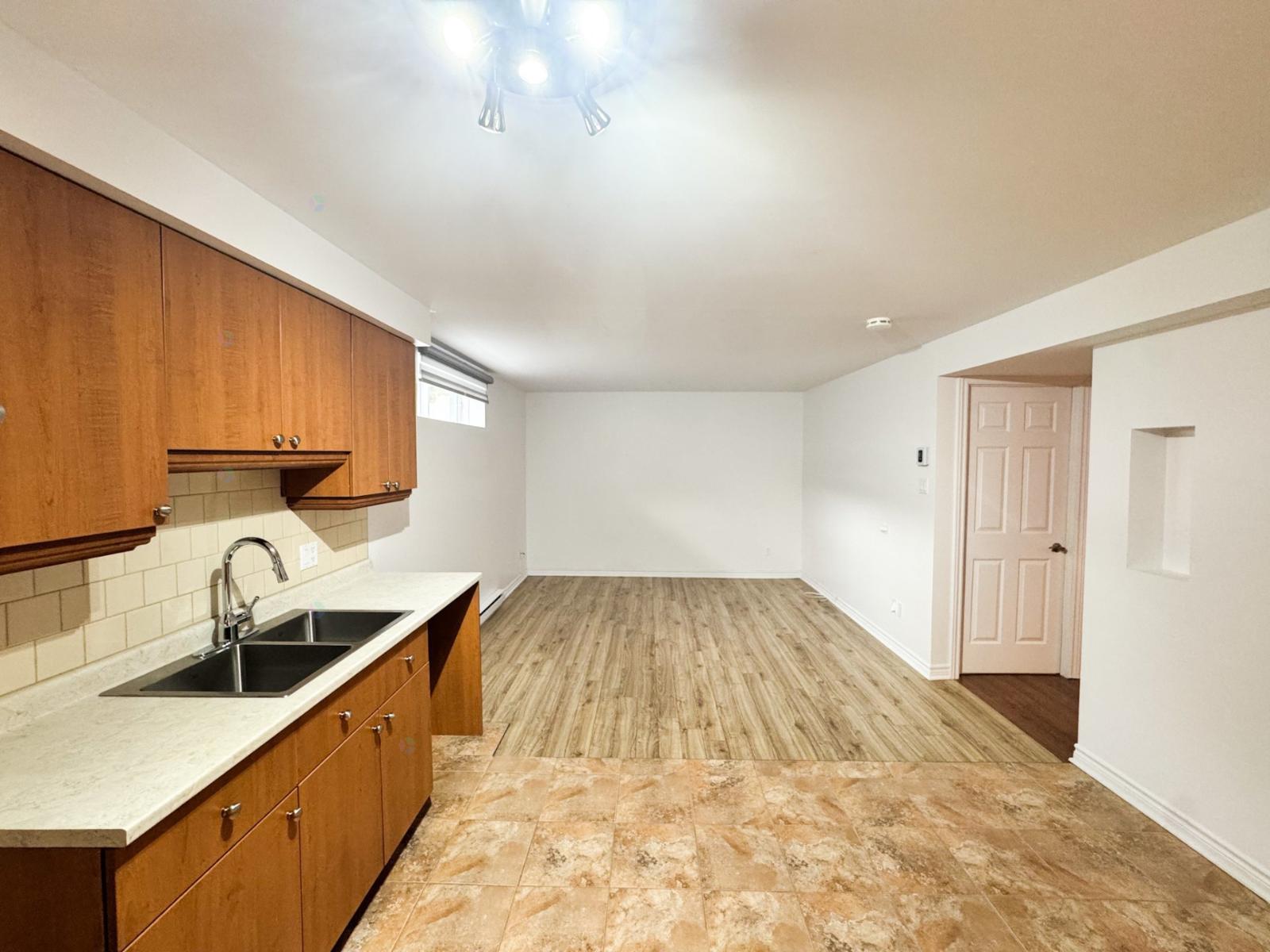 18 Av. Des Faucons Property Photo 6