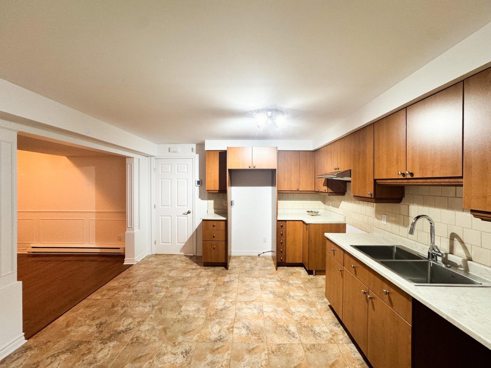 18 Av. Des Faucons Property Photo 8