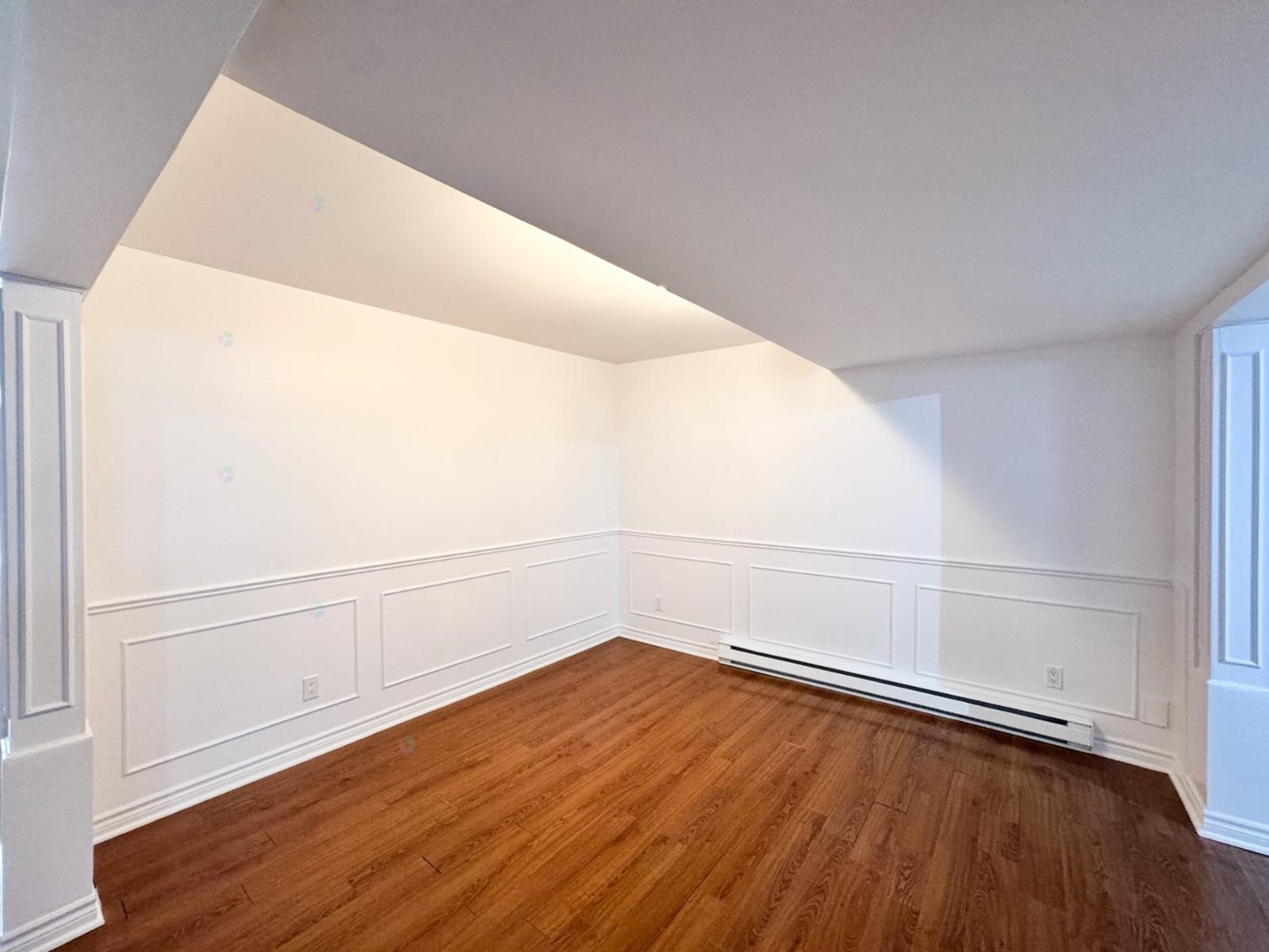 18 Av. Des Faucons Property Photo 11