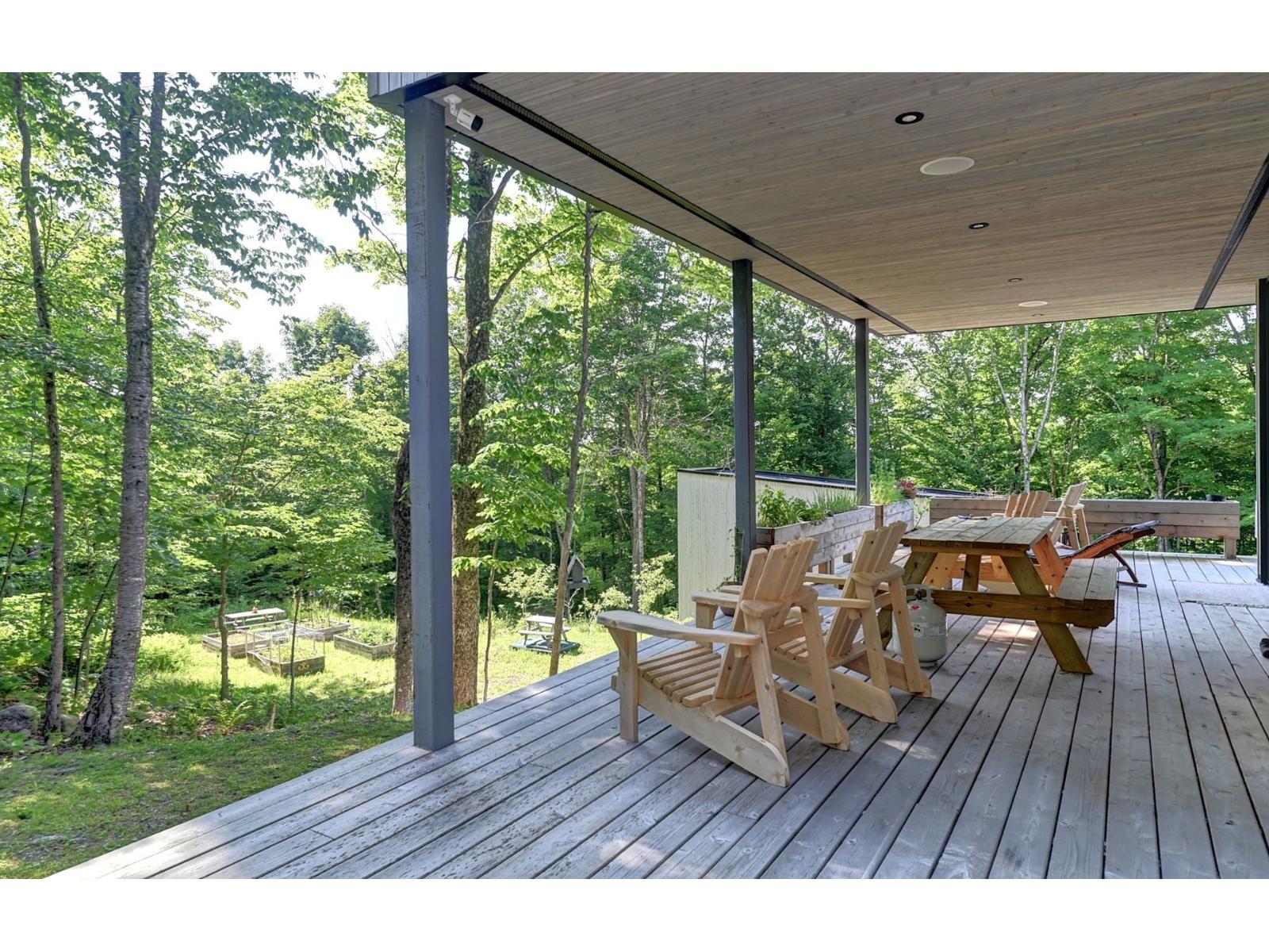 131 Ch. Des Montagnes-vertes Property Photo 15