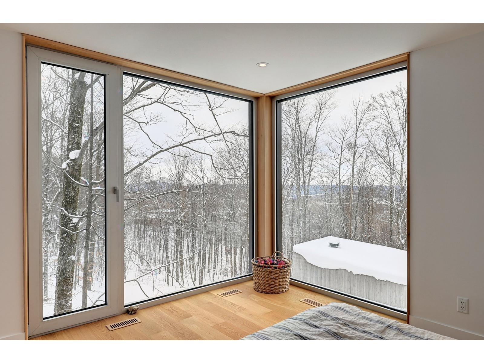 131 Ch. Des Montagnes-vertes Property Photo 20