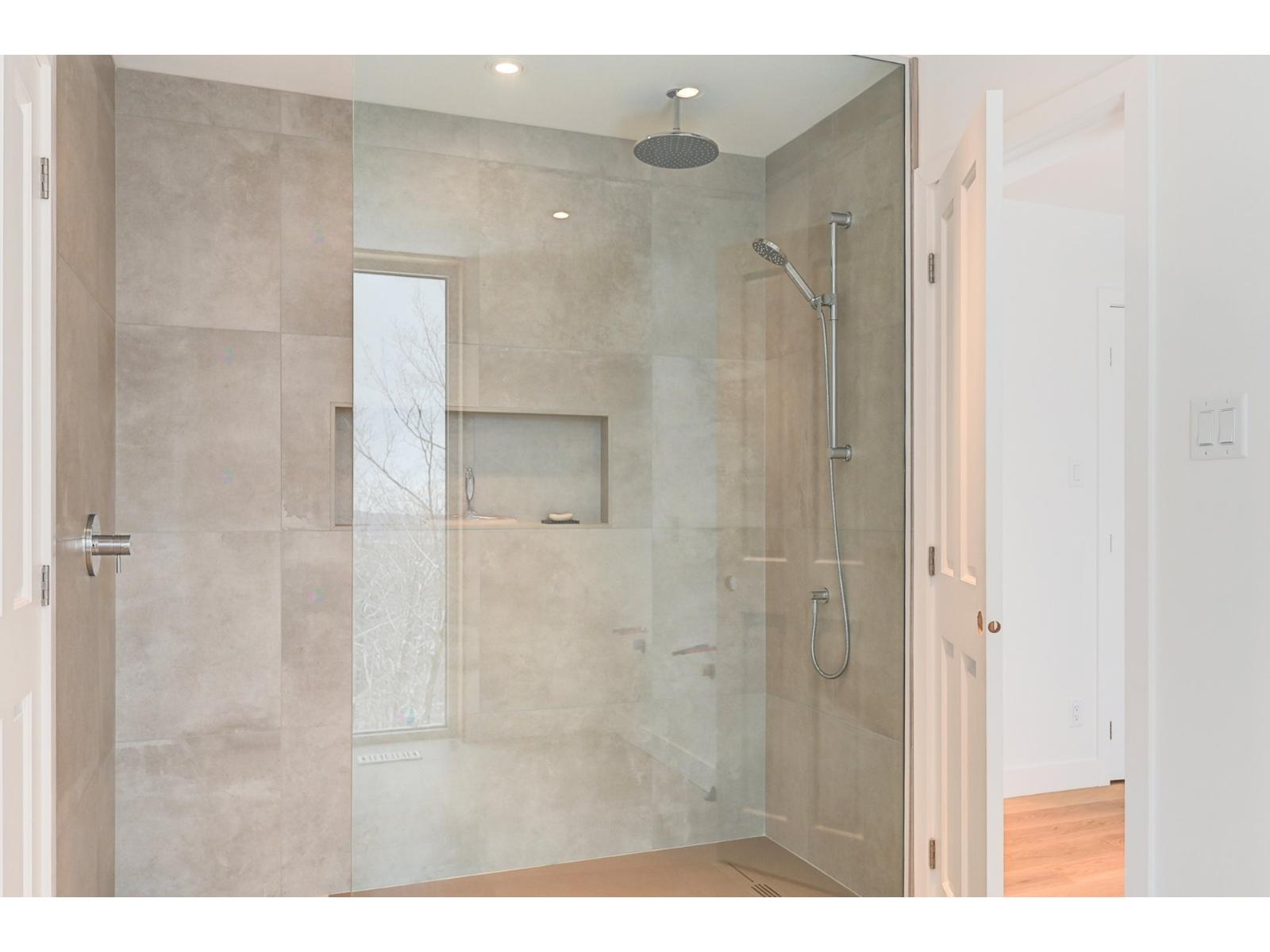 131 Ch. Des Montagnes-vertes Property Photo 28