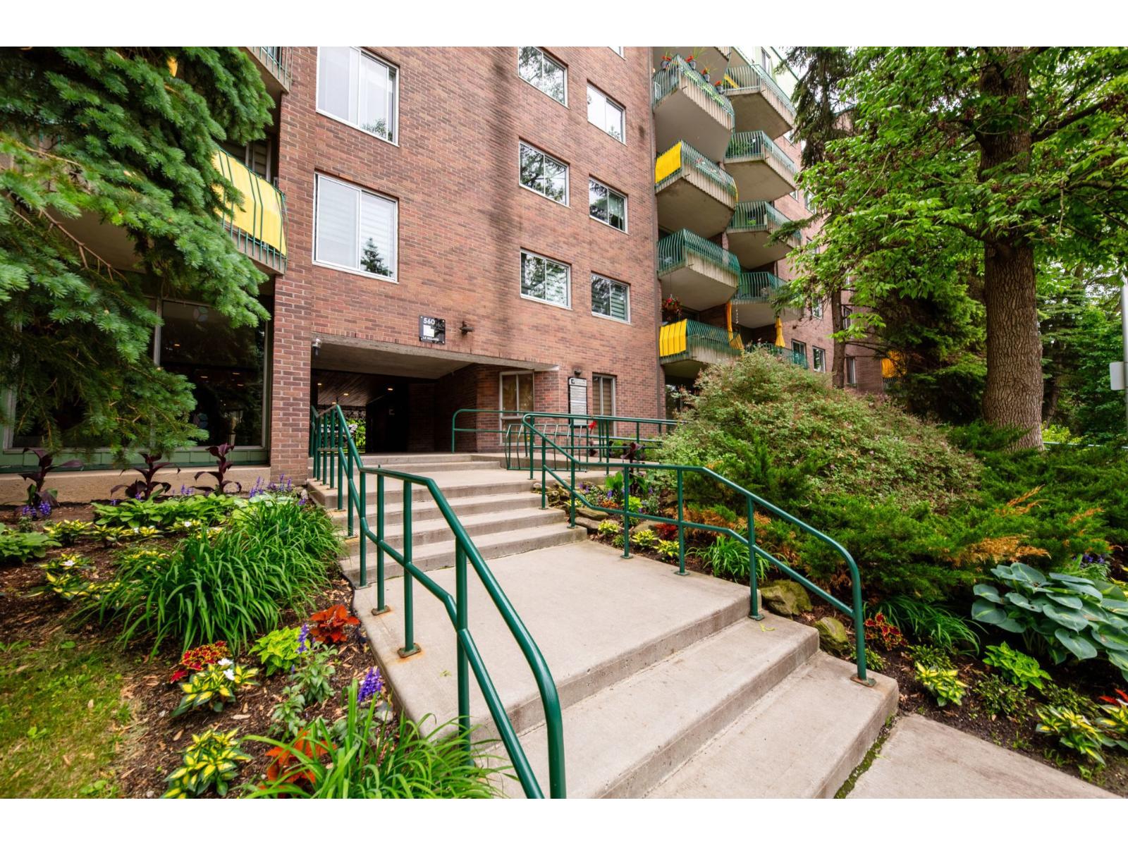 560 Rue St-laurent O., #118 Property Photo 1