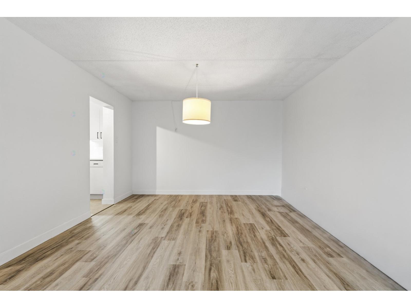 560 Rue St-laurent O., #118 Property Photo 12