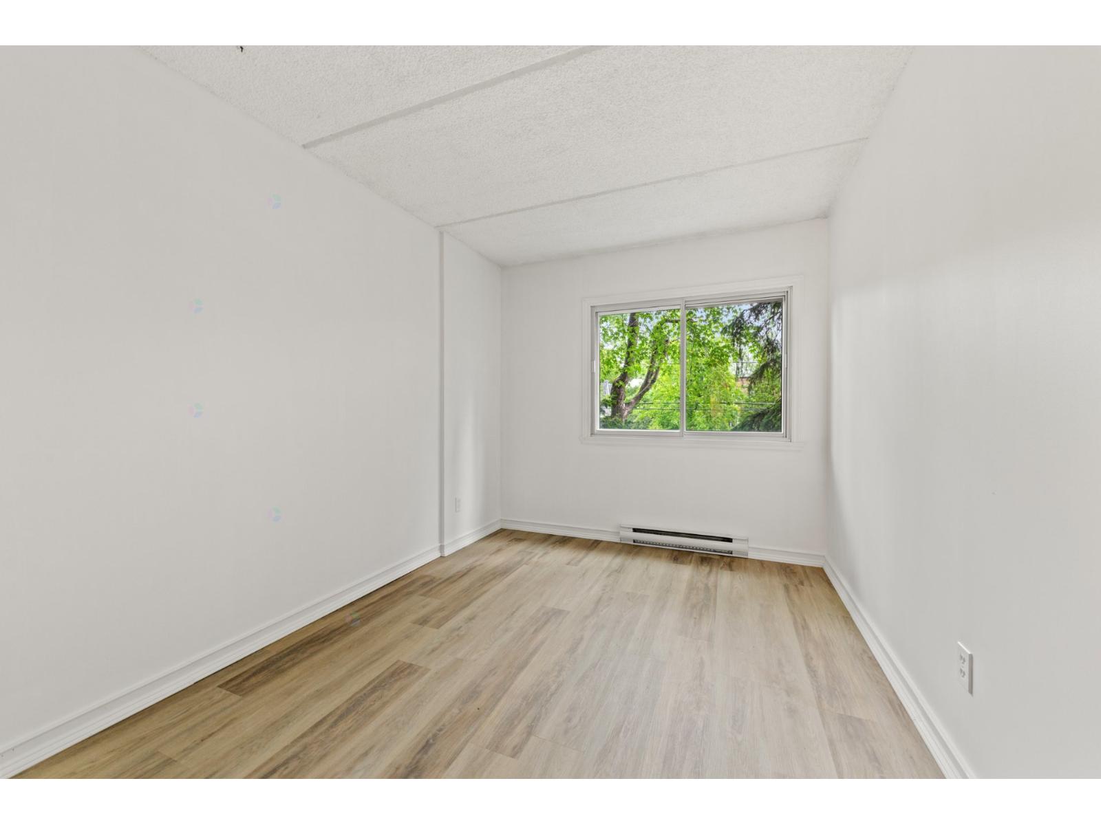 560 Rue St-laurent O., #118 Property Photo 17