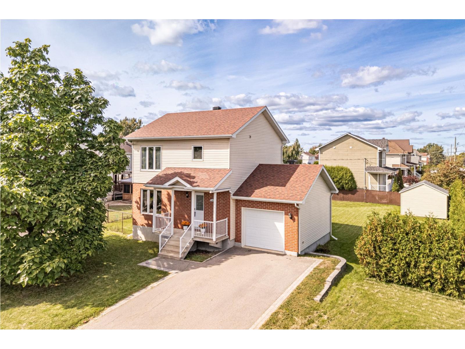 151 Rue Bissonnette Property Photo 1