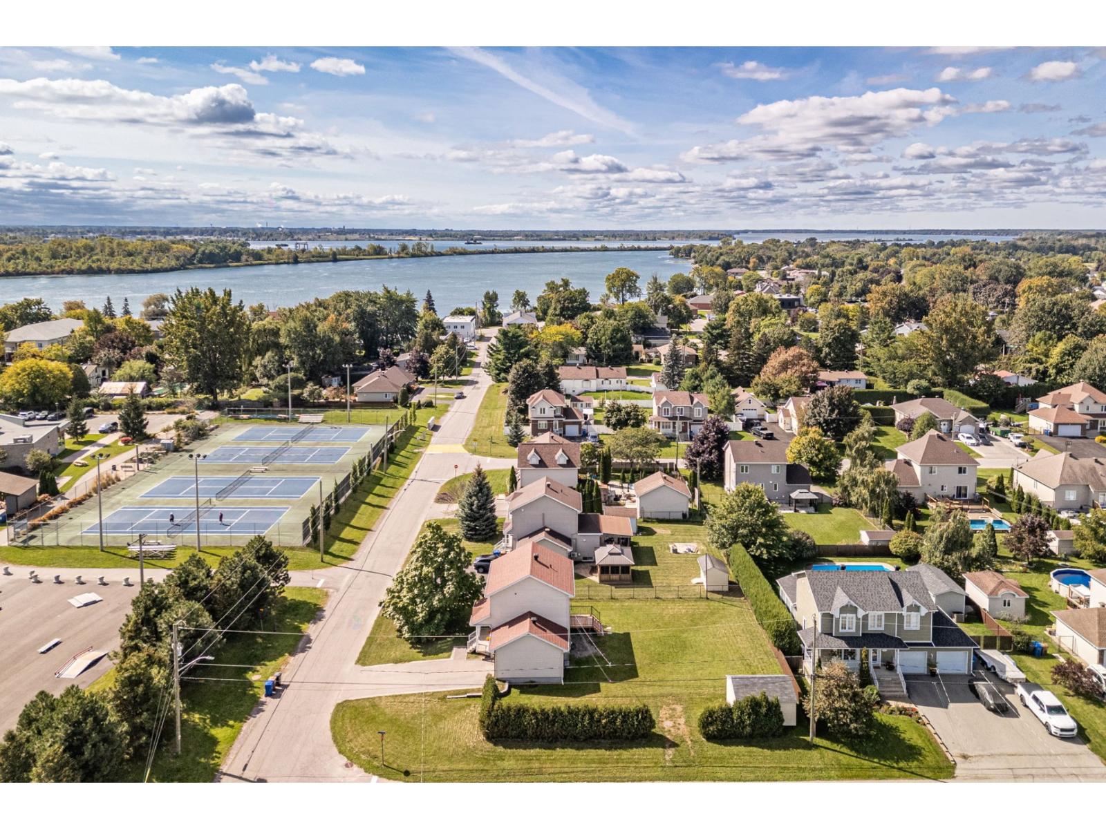 151 Rue Bissonnette Property Photo 38