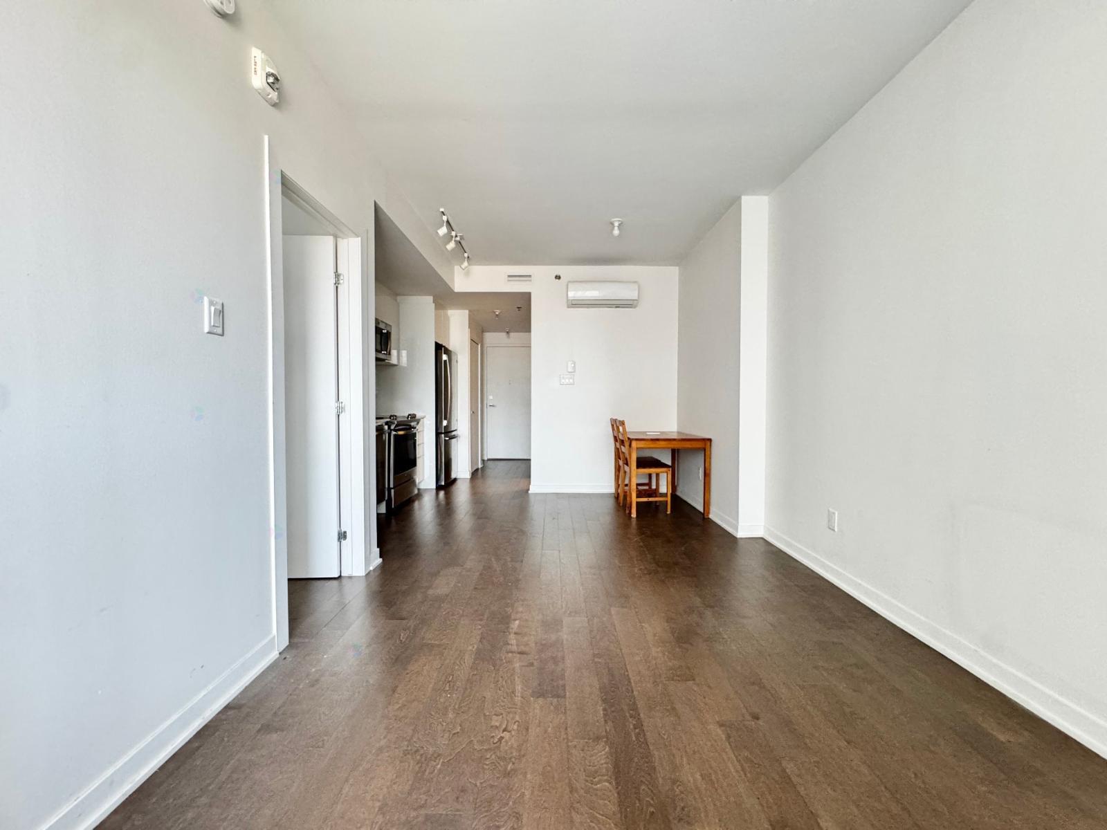 1190 Rue Mackay, #602 Property Photo 4