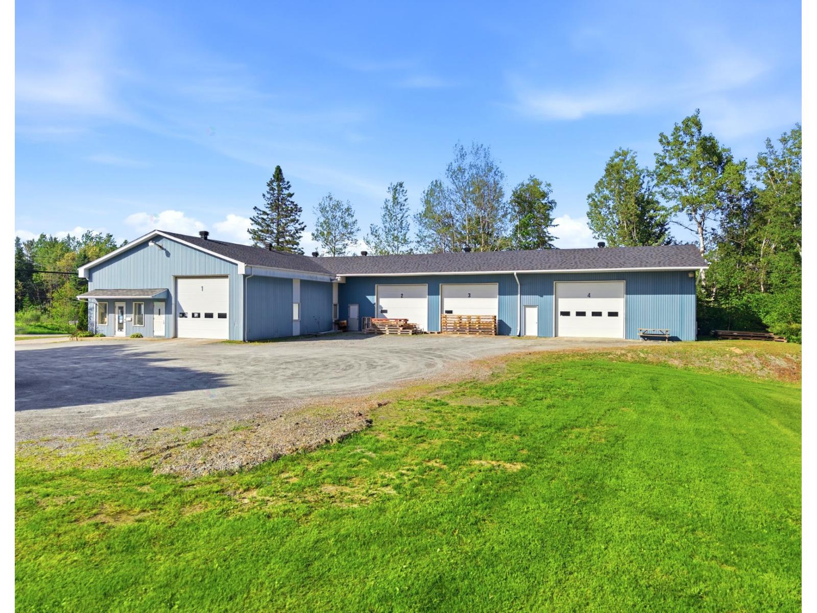 6538z Boul. Bourque Property Photo 4