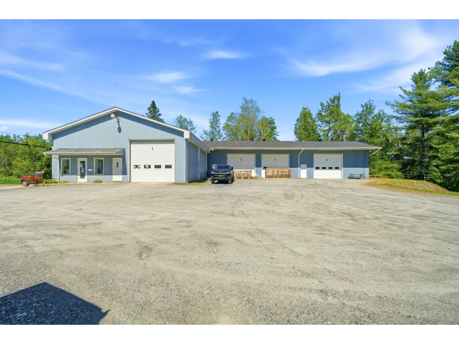 6538z Boul. Bourque Property Photo 10