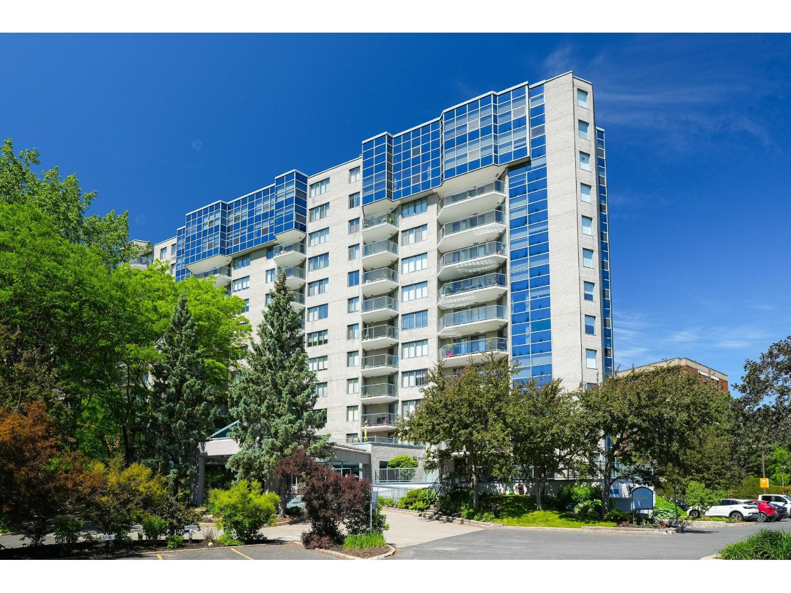 8 Rue Riverside, #1006 Property Photo 1