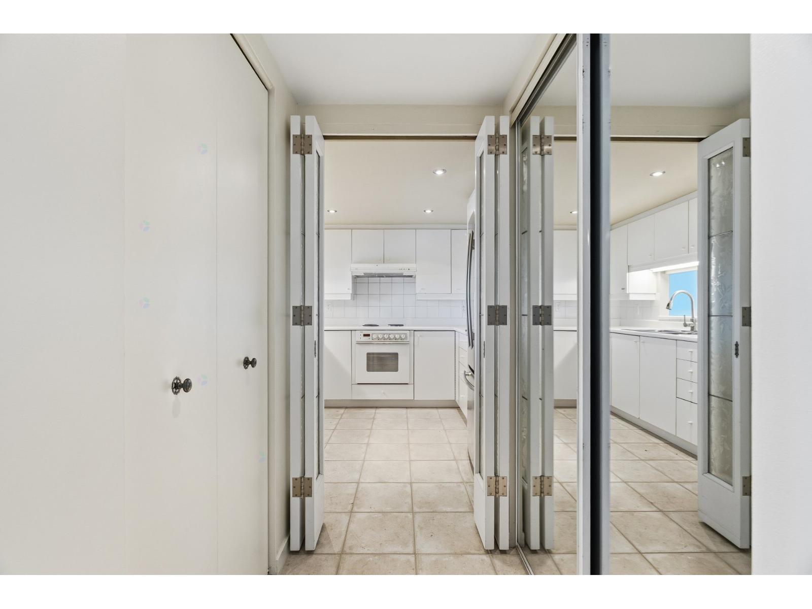 8 Rue Riverside, #1006 Property Photo 6