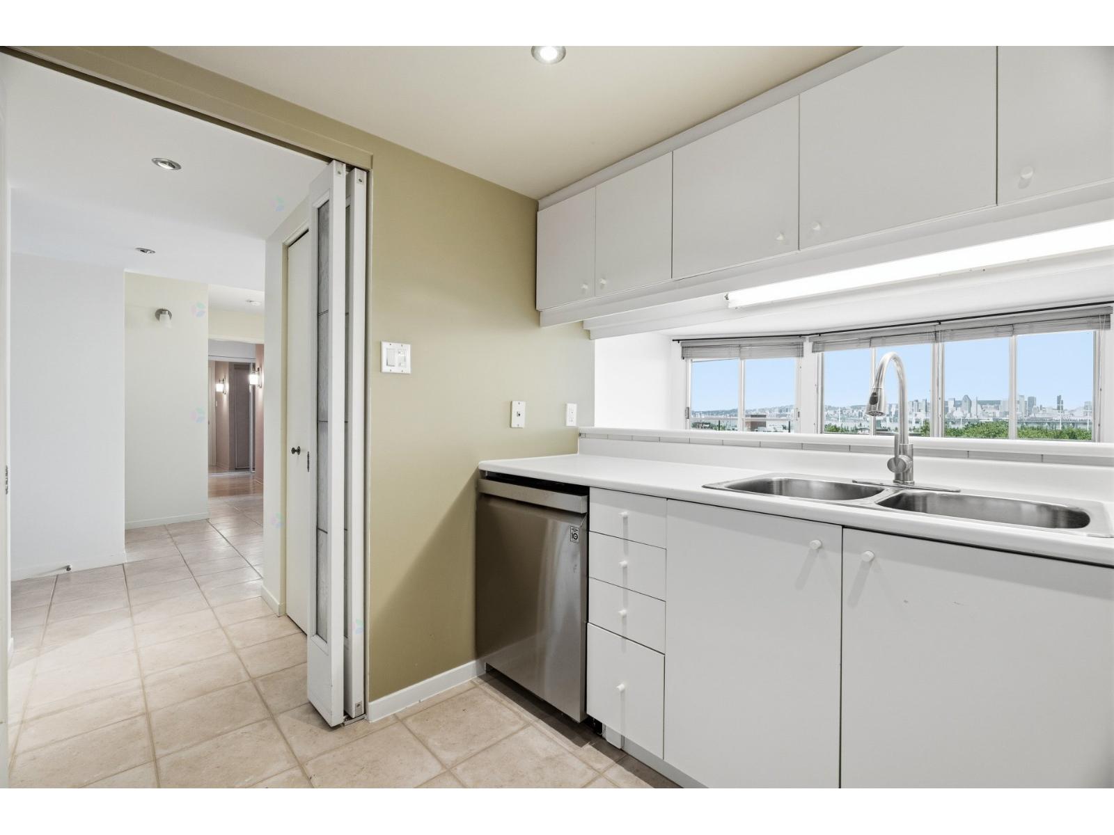 8 Rue Riverside, #1006 Property Photo 8