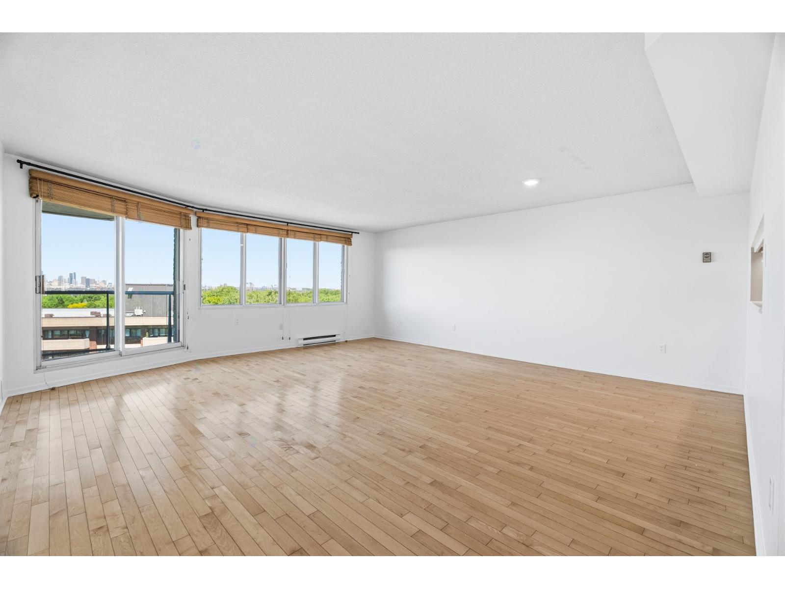 8 Rue Riverside, #1006 Property Photo 15