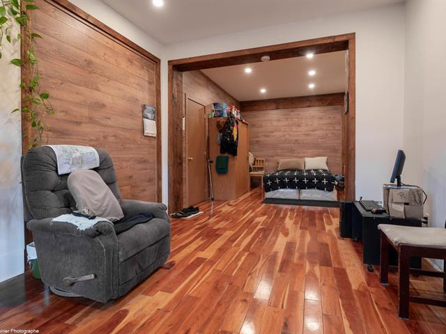 100-120 18e Avenue Property Photo 11