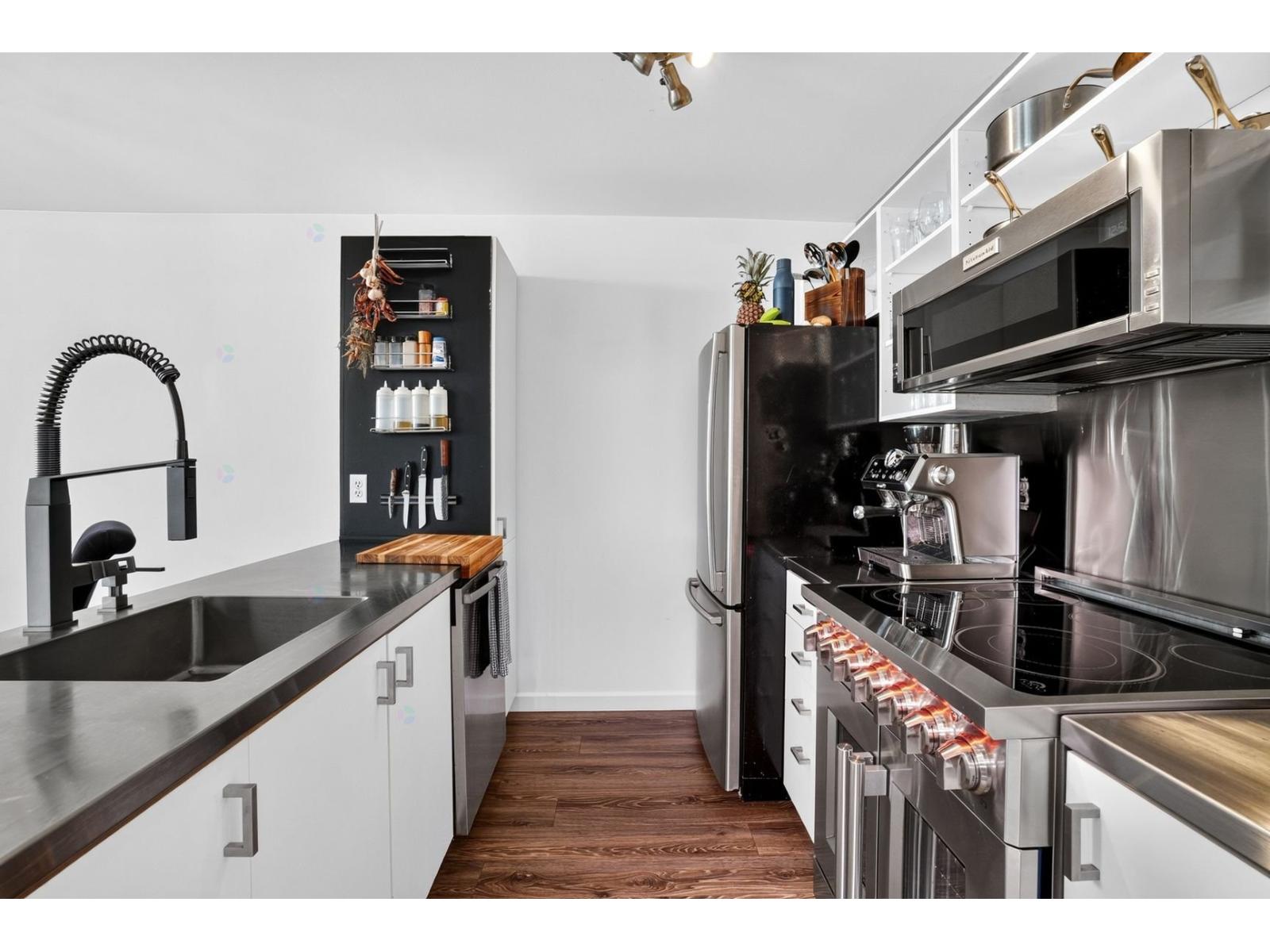 3384 Rue Dalbé-viau Property Photo 12