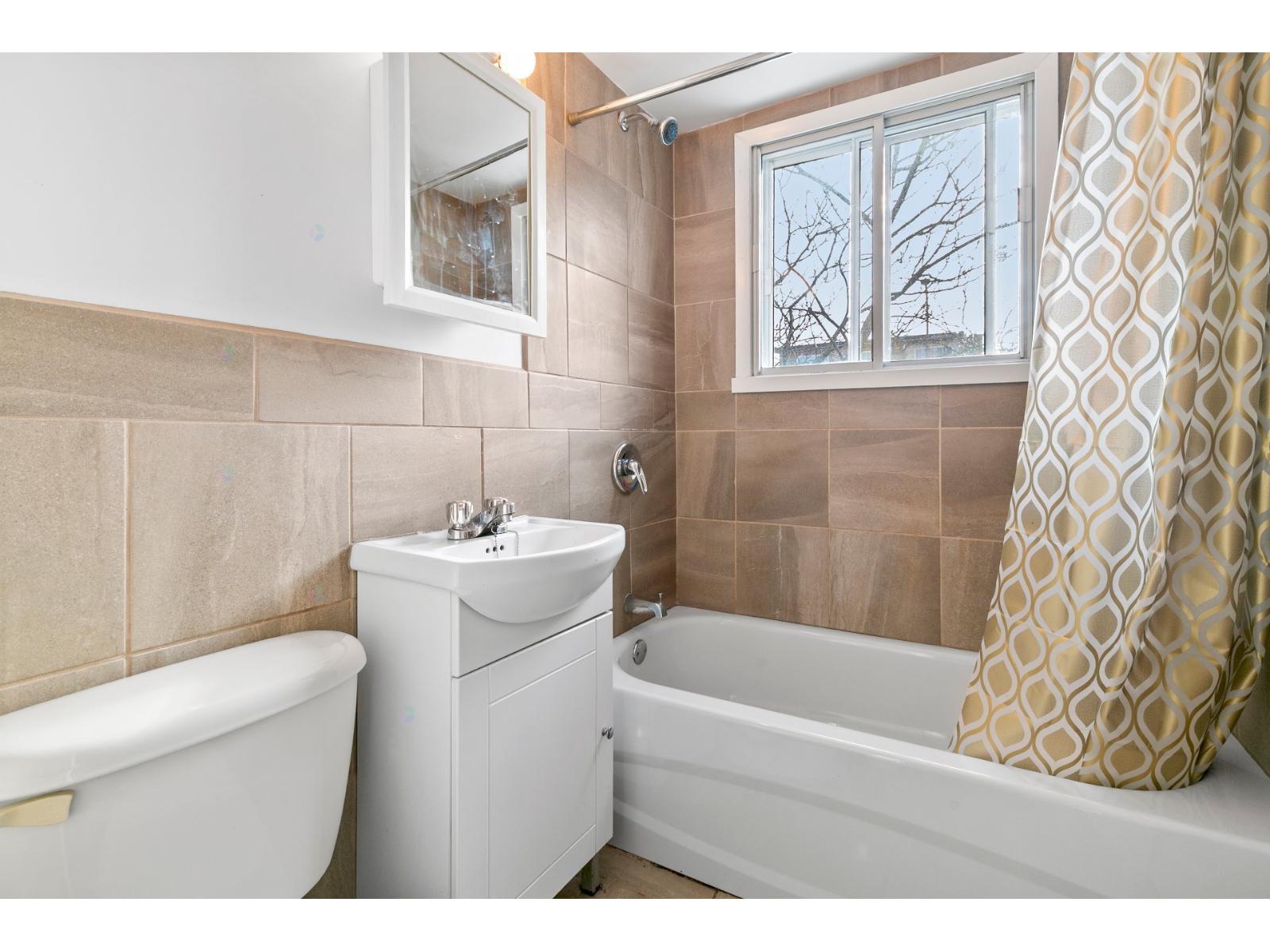 2185 Boul. Henri-bourassa E., #304 Property Photo 5