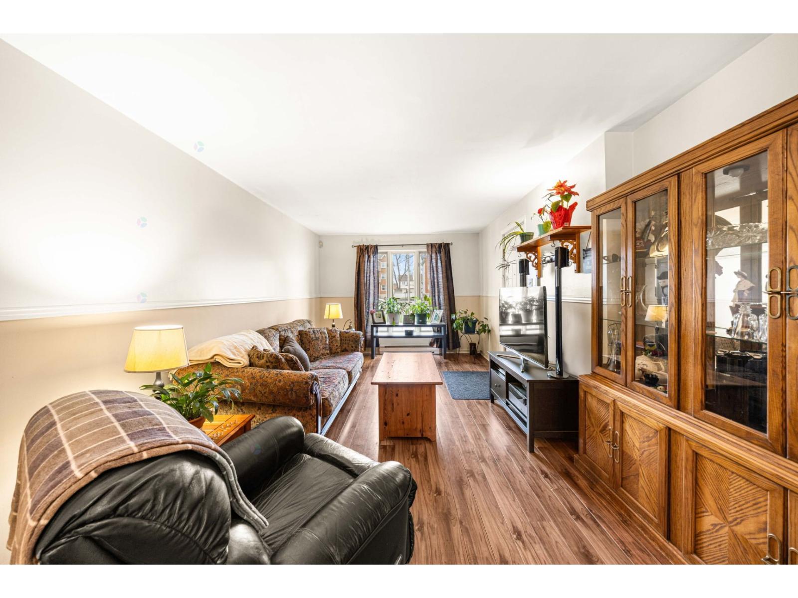 14671 Rue Sherbrooke E. Property Photo 8