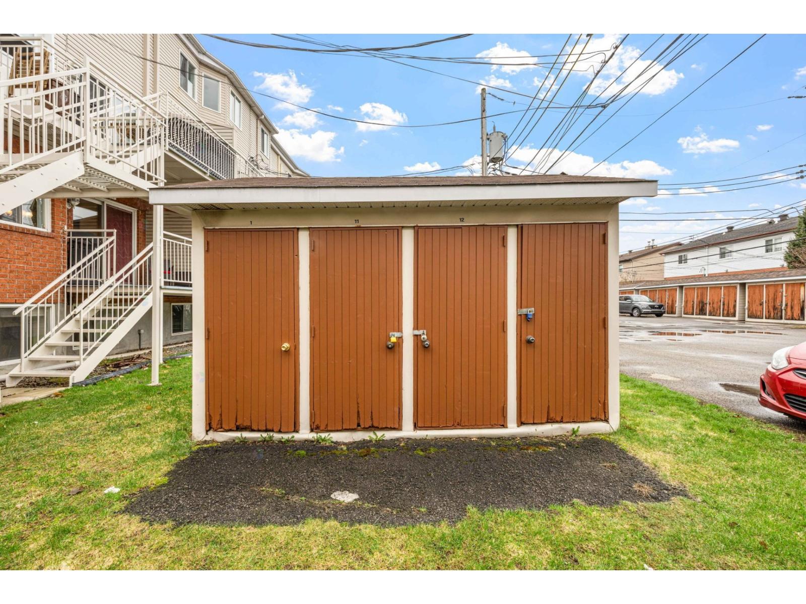 14671 Rue Sherbrooke E. Property Photo 26