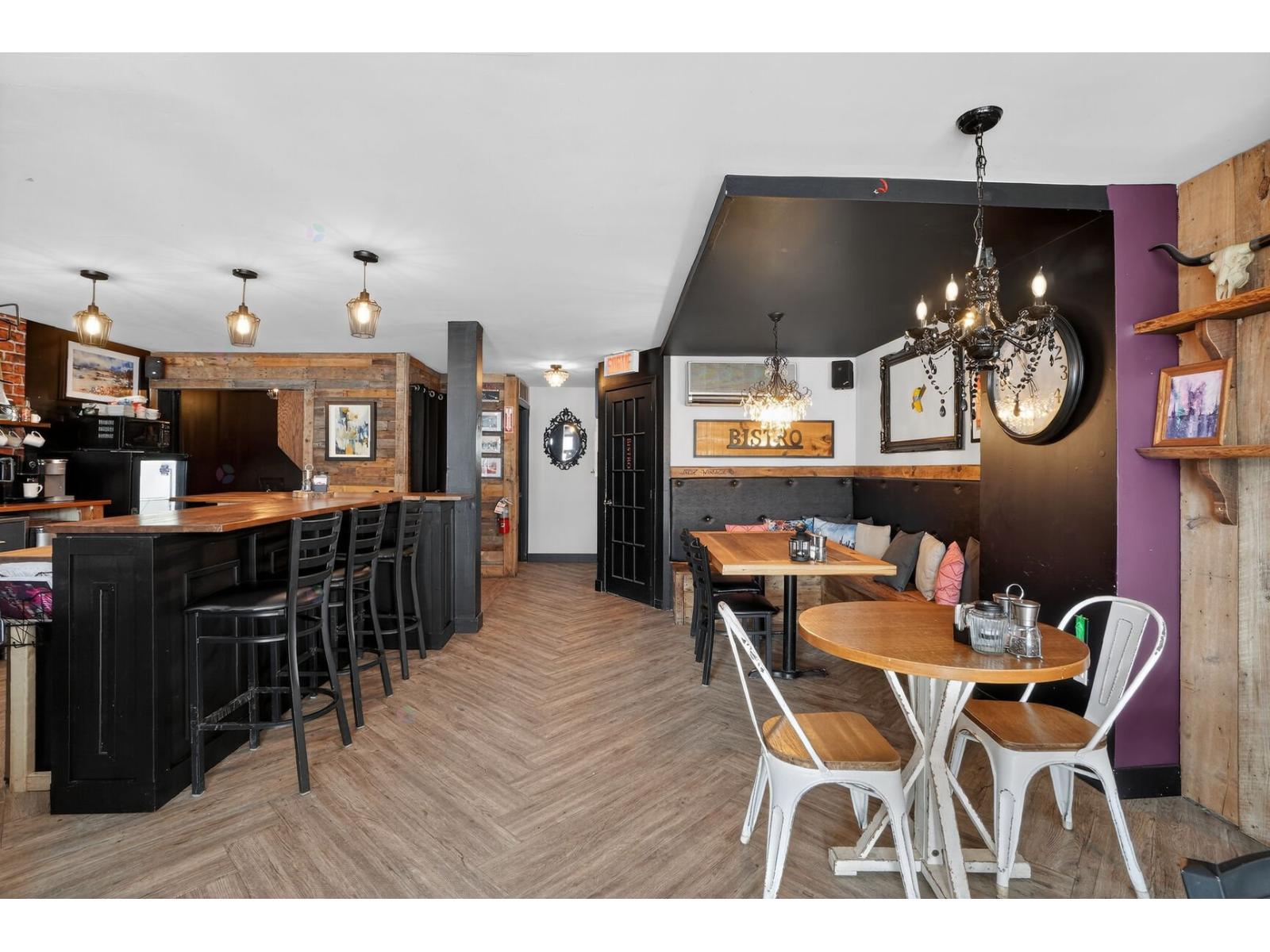 95 Rue St-jean-baptiste E. Property Photo 1