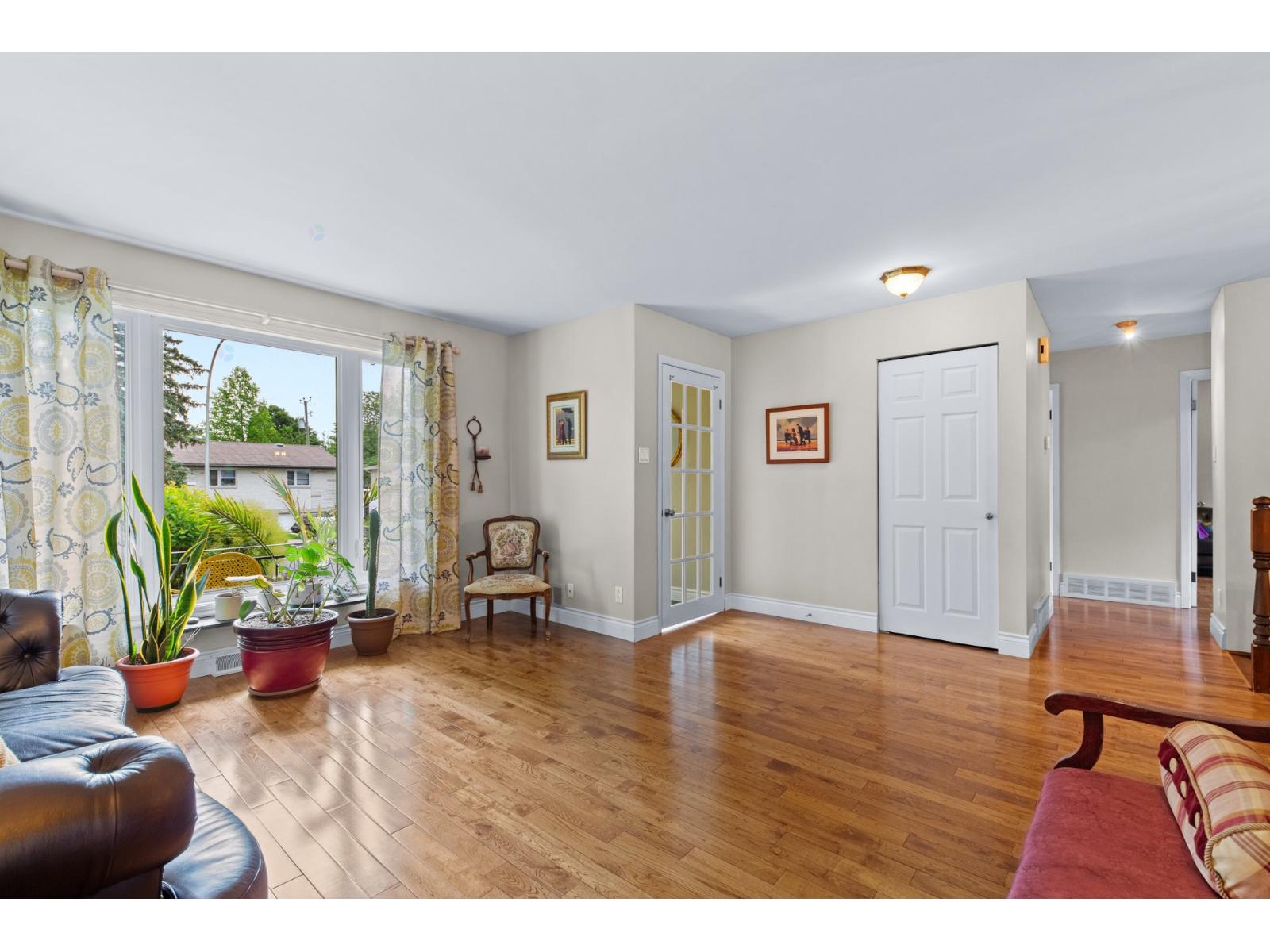 293 Rue Pépin Property Photo 12
