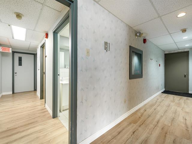 600 Rue Sherbrooke E., #100-a Property Photo 8