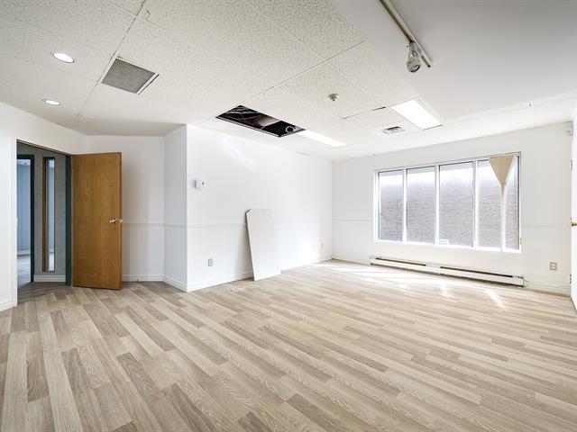 600 Rue Sherbrooke E., #100-a Property Photo 12