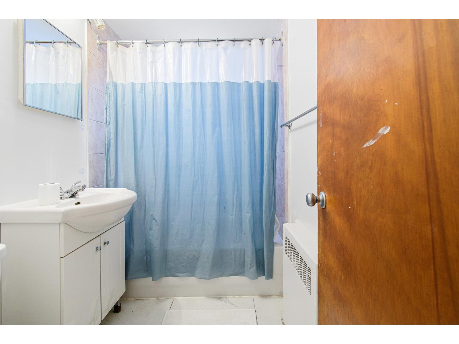 5294-5296 Av. Prince-of-wales Property Photo 8