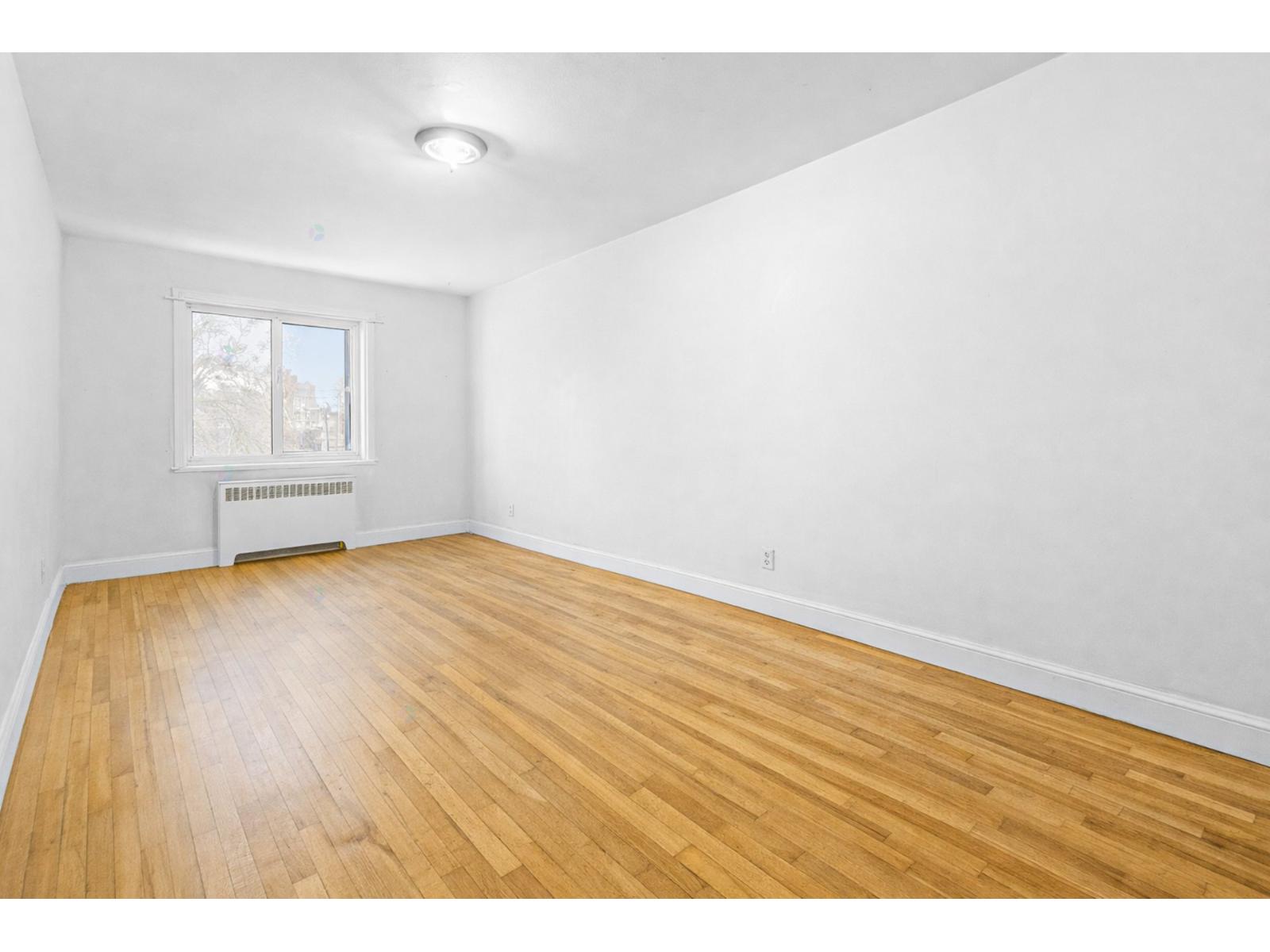 5294-5296 Av. Prince-of-wales Property Photo 14